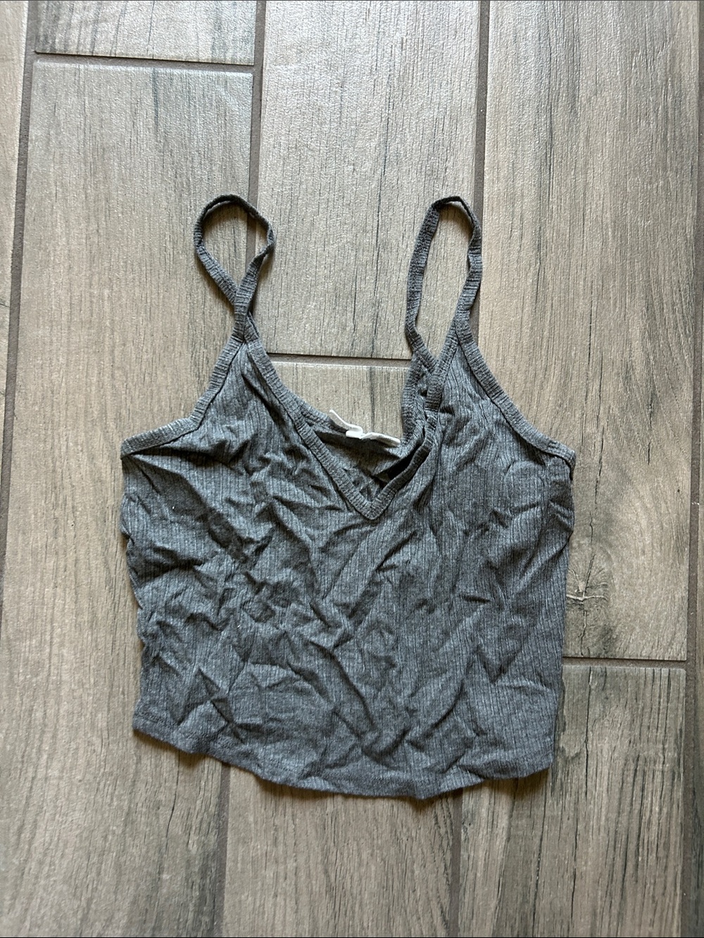 Tilly's Gray Ribbed V-Neck Cropped Cami
